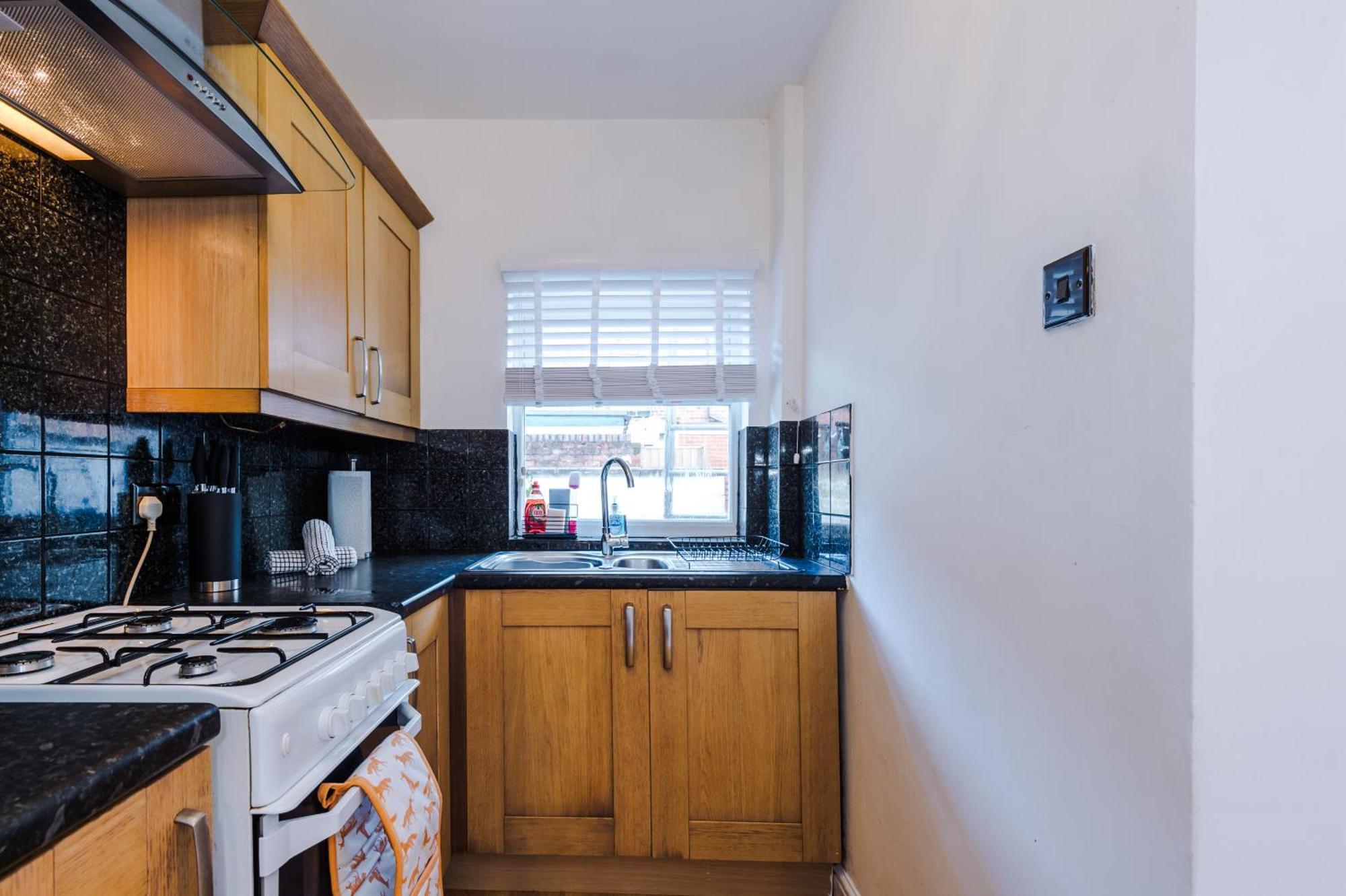 New! Spacious 2-Bed Home In Chester City-Centre By 53 Degrees Property, Ideal For Couples & Small Groups, Great Location - Sleeps 5 Экстерьер фото