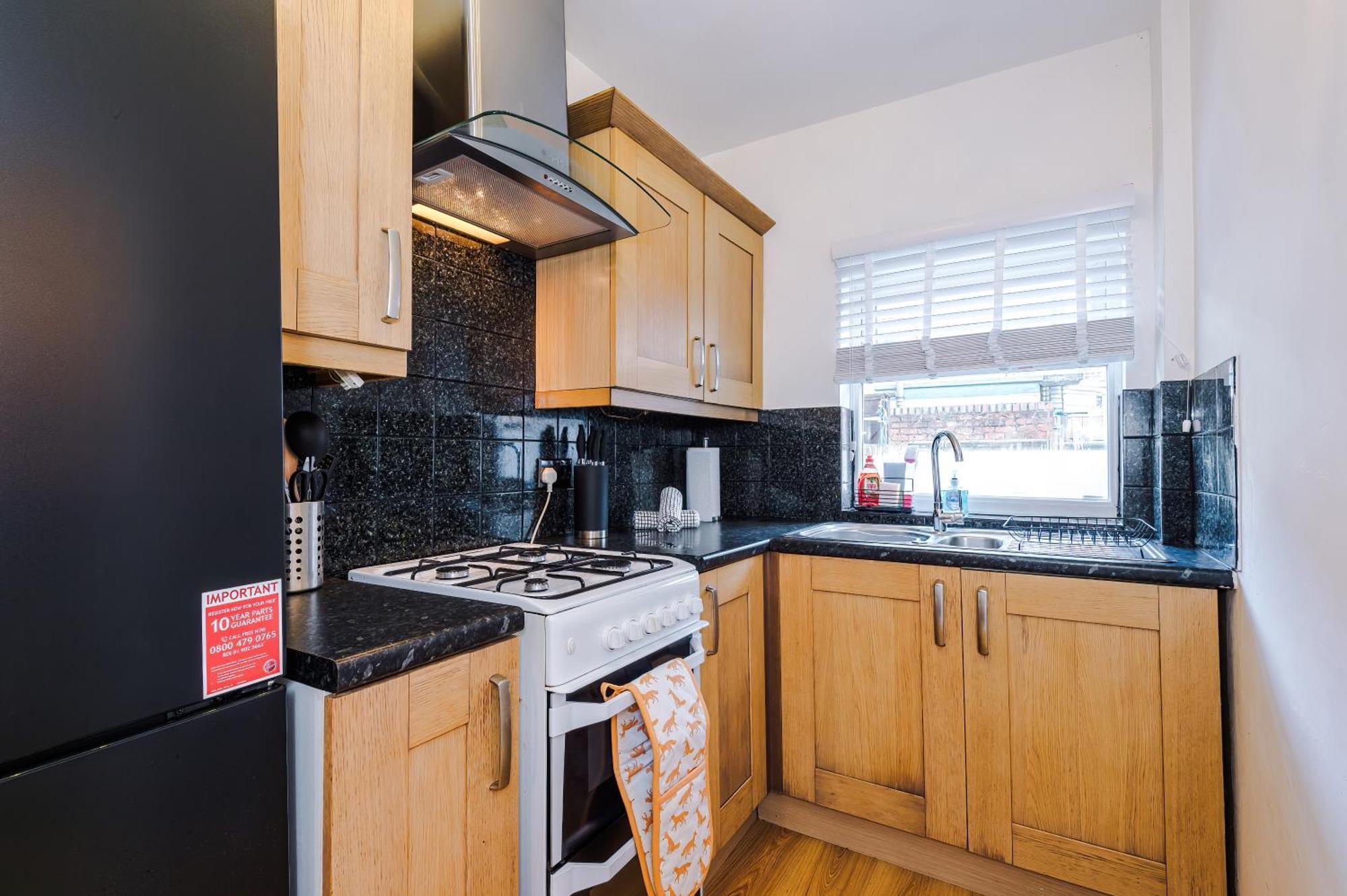 New! Spacious 2-Bed Home In Chester City-Centre By 53 Degrees Property, Ideal For Couples & Small Groups, Great Location - Sleeps 5 Экстерьер фото